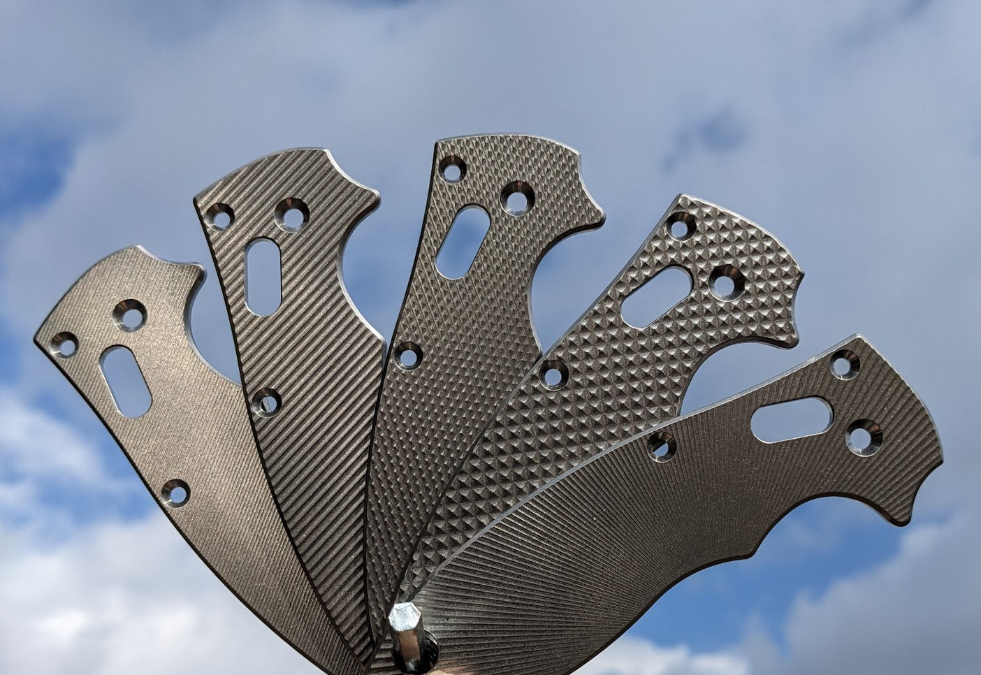 Spyderco Manix 2 Titanium Featherweight Scale Sets