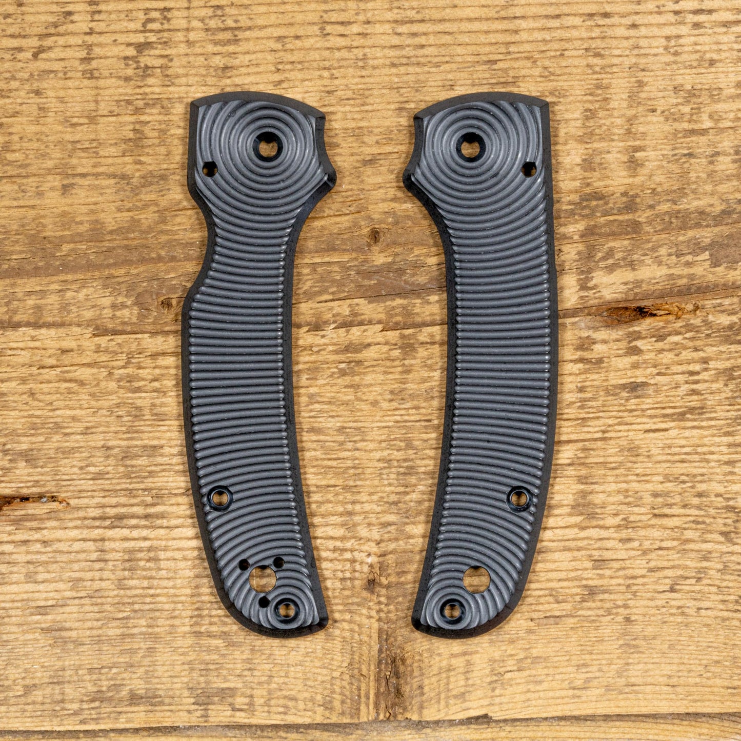 Spyderco Shaman Skinny Black ULTEM Scale sets