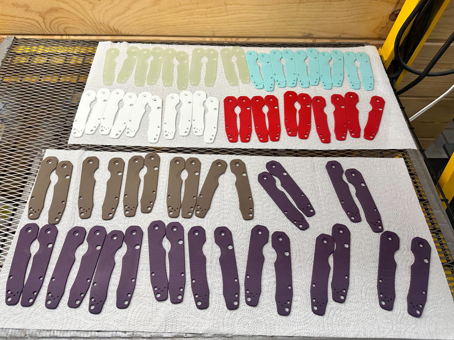 Spyderco Smock LARGE Pivot G10 Scale Sets