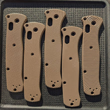 Load image into Gallery viewer, Benchmade Bailout G10 Scale Sets