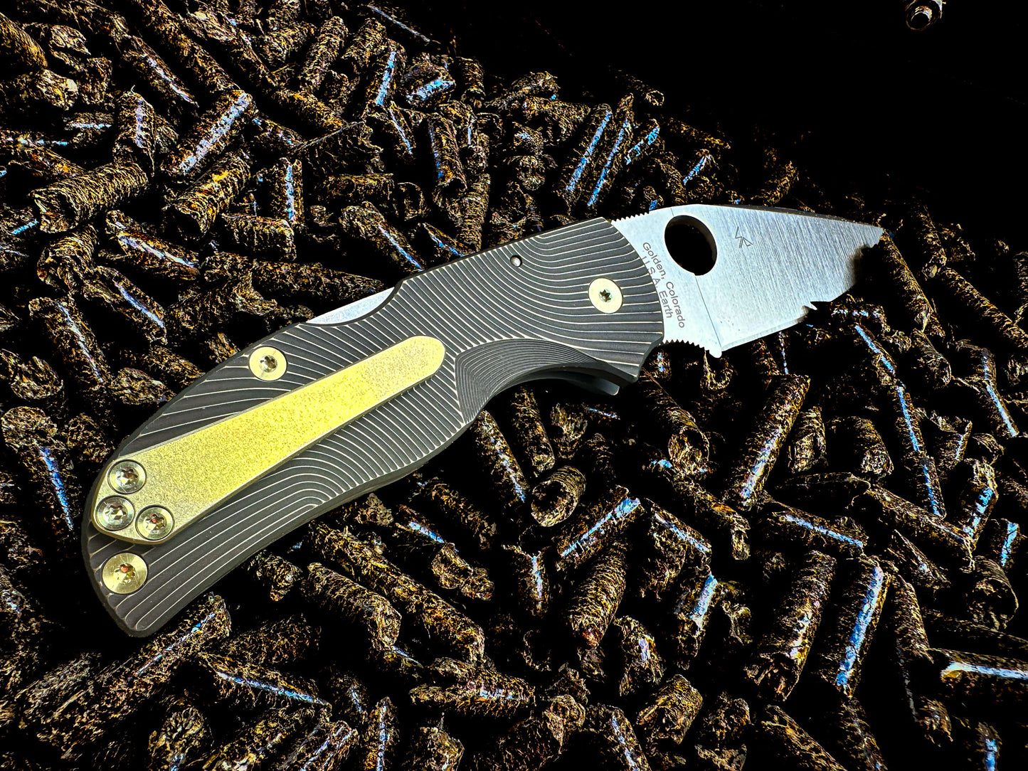 Spyderco Native 5 Titanium Featherweight Scale Sets