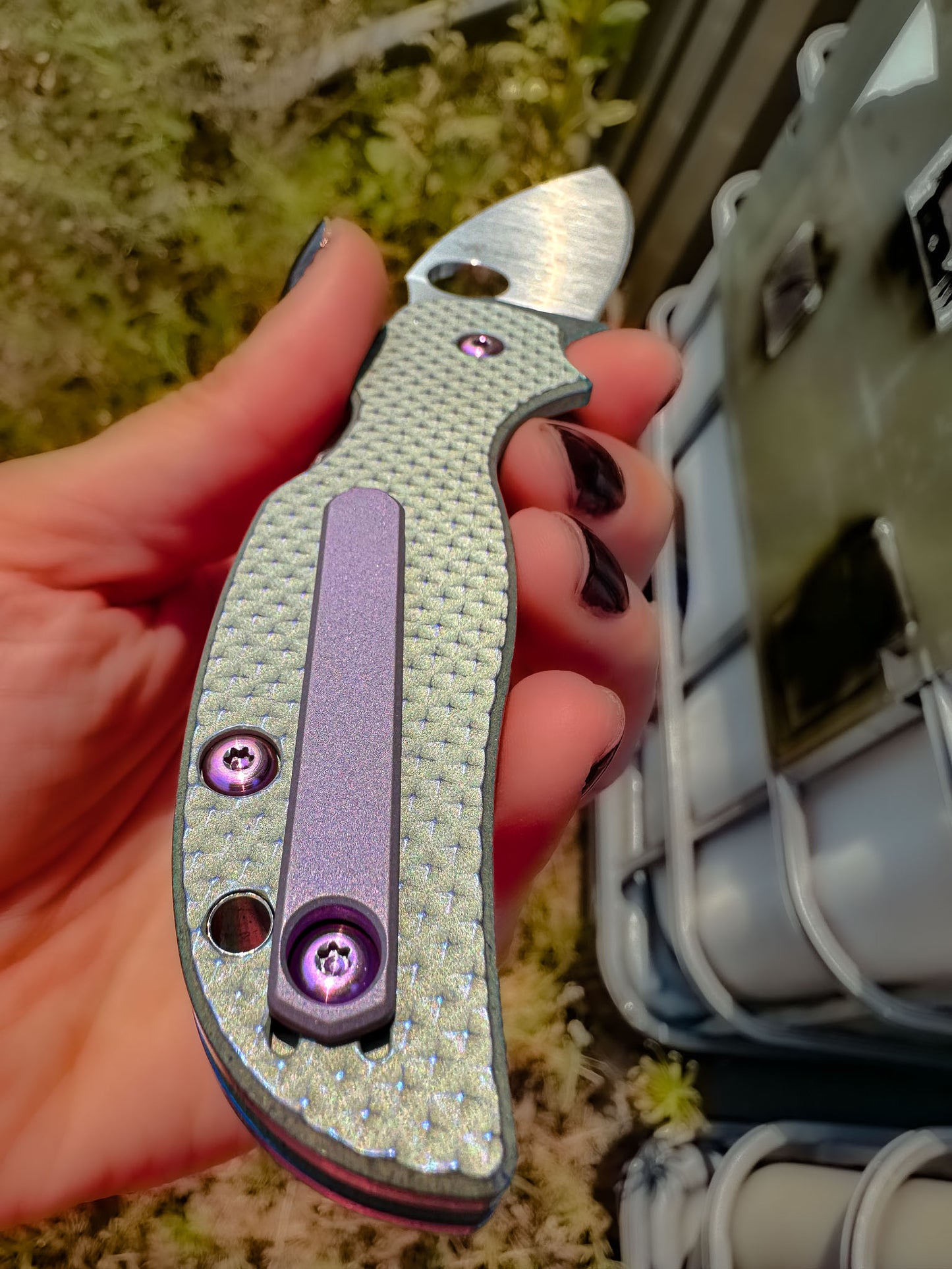 Spyderco Sage 5 Titanium Featherweight Scale Sets
