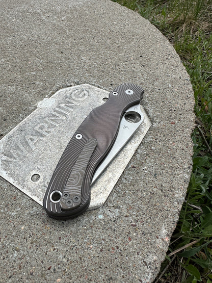 Spyderco Military 2 Titanium Featherweight Scale Sets