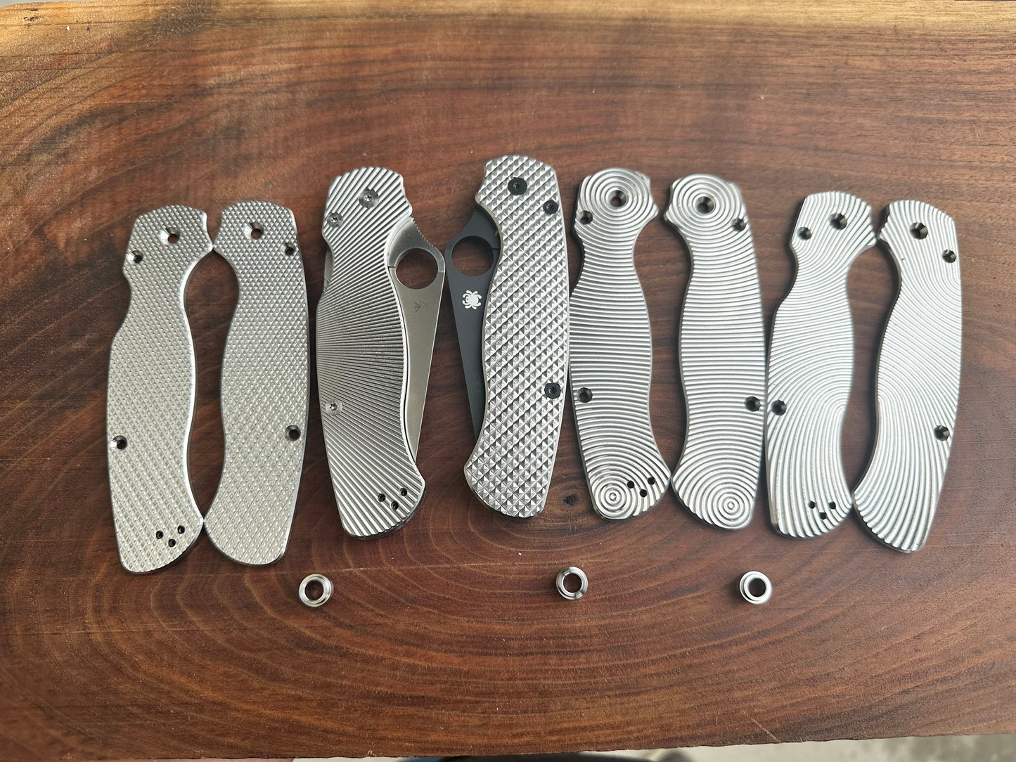 Spyderco Paramilitary 2 (PM2) Titanium Featherweight Lanyard Delete Scale Sets