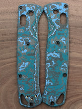 Load image into Gallery viewer, Benchmade Bugout Fat Carbon Scale Sets