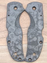 Load image into Gallery viewer, Spyderco Native 5 Fat Carbon Scale Set