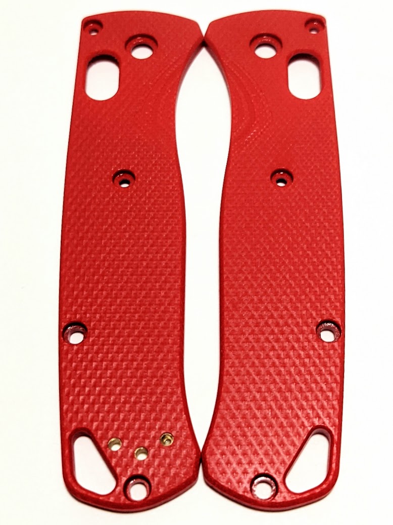 Current Red Benchmade Bugout scales with Diamond milling pattern on them