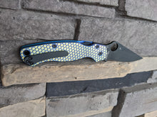 Load image into Gallery viewer, Spyderco Paramilitary 2 (PM2) Titanium Featherweight Scale Set